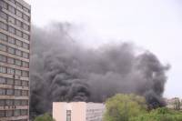 В Мариуполе празднуют День Победы стрельбой из автоматов по украинским солдатам. Есть раненые